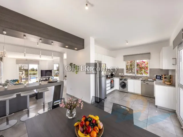 Elegant Three Bedroom Villa with Private Swimming pool in Ayia Napa - 19
