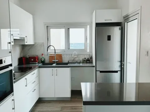 THREE BEDROOM PENTHOUSE WITH JACUZZI - 10