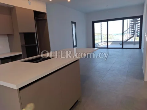 3 Bedroom Penthouse with private roof garden - with photovoltaics - Main Photo