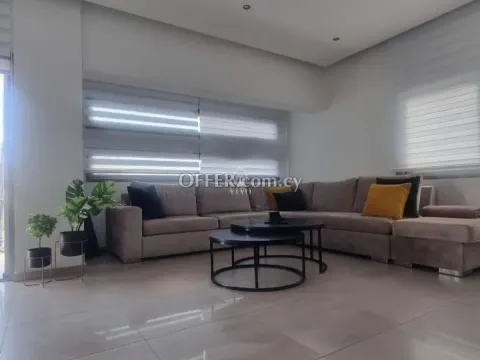 THREE BEDROOM UPPER HOUSE WITH PRIVATE ROOF GARDEN IN KATO POLEMIDIA LIMASSOL - Main Photo