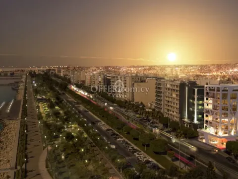 THREE BEDROOM SEA FRONT APARTMENT WITH COMMON ROOF GARDEN & POOL IN MOLOS - LIMASSOL - Main Photo
