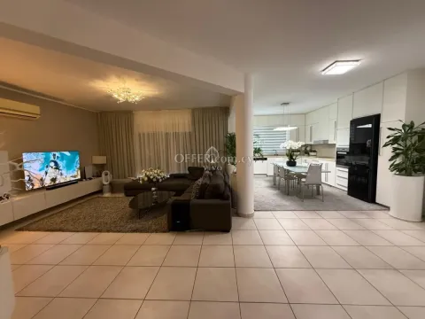 RESALE 3 BEDROOM APARTMENT WITH COMMON POOL IN GERMASOGEIA - LIMASSOL - 9