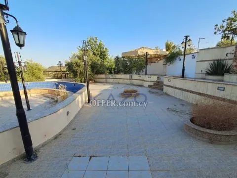 Spacious Restaurant with License for Rent in Peaceful Paramytha - 5