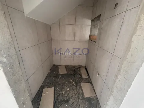 Unfurnished Shop 90 m2 in Central Petrou Pavlou - 3