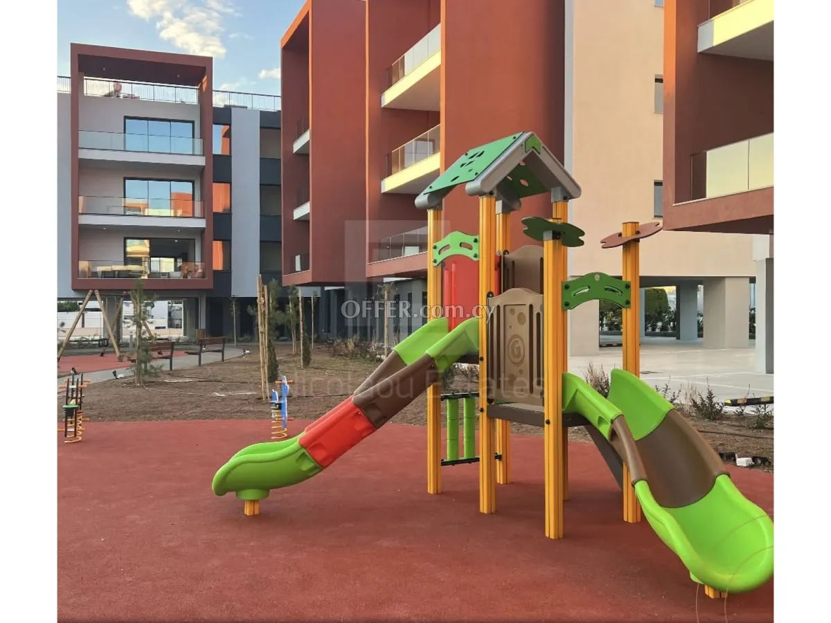 New three bedroom apartment for sale in Lakatamia privileged area - 7