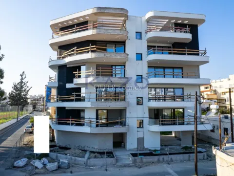 Modern Apartment with 2 Bedrooms in Larnaka City Center - 11