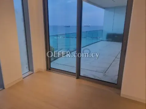 Modern Seafront Apartment for Sale with Pool and Gym in Neapolis - 4