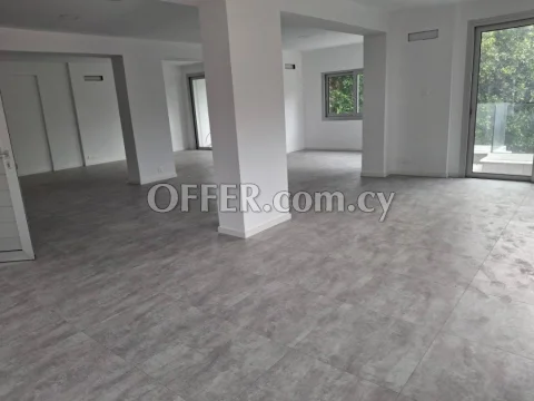 185m2 fully renovated sea front office - Main Photo
