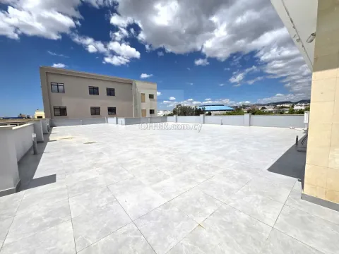 Luxury penthouse office for rent in Kolonakiou area - 4