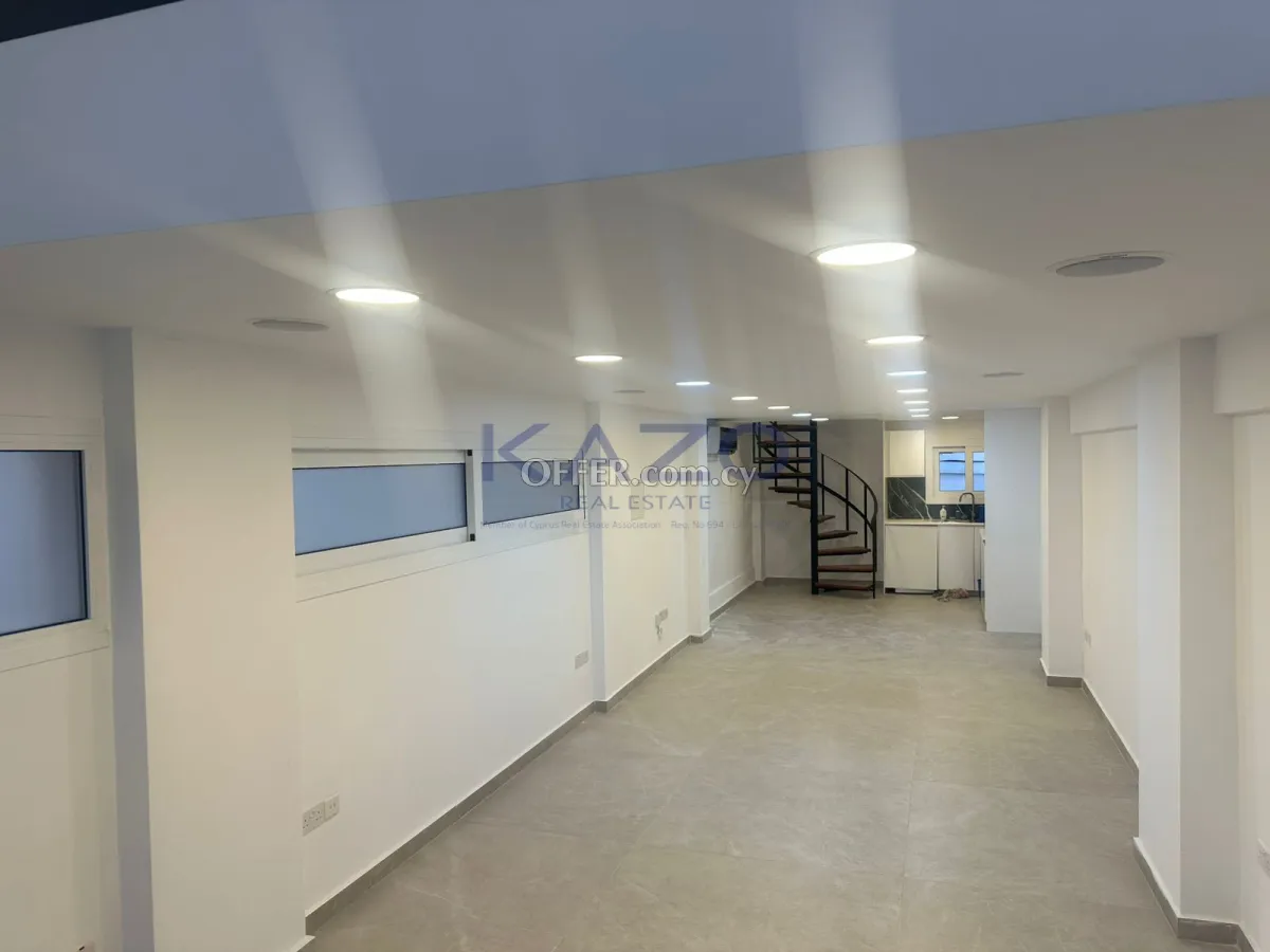 Unfurnished Shop for Sale in Agios Nicolaos Center - 8
