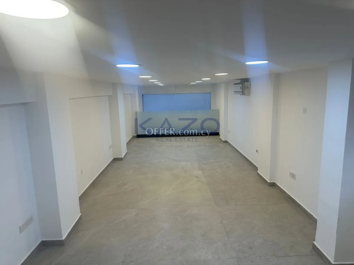Unfurnished Shop for Sale in Agios Nicolaos Center - 5