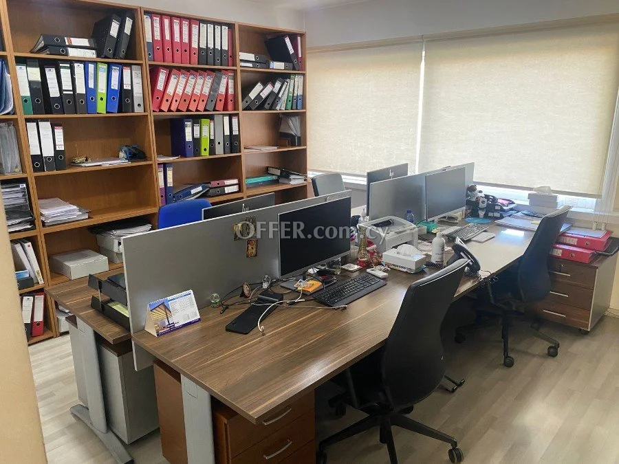 210m2 office Agia Zoni, close to the Limassol court - 3
