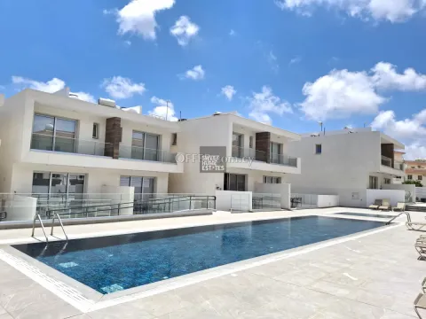 Two Bedroom Townhouse with Communal Pool In Kapparis