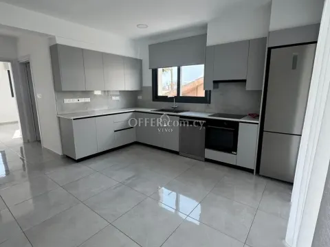 MODERN 2 BEDROOM APARTMENT IN CENTRAL KATO POLEMIDIA - Main Photo