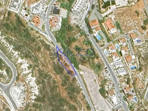 Large 651 m2 Field for Sale Agios Tychonas - 4