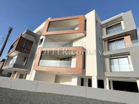 IRIS RESIDENCES LUXURY MODERN PENTHOUSE FLAT FOR SALE - Main Photo