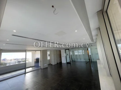 Designer office 176m2 prime location - investment - Main Photo