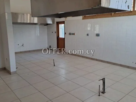 Restaurant in paramytha - 5