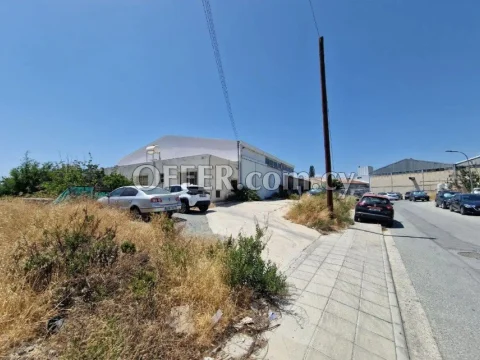 Commercial plot with planning permit - Main Photo