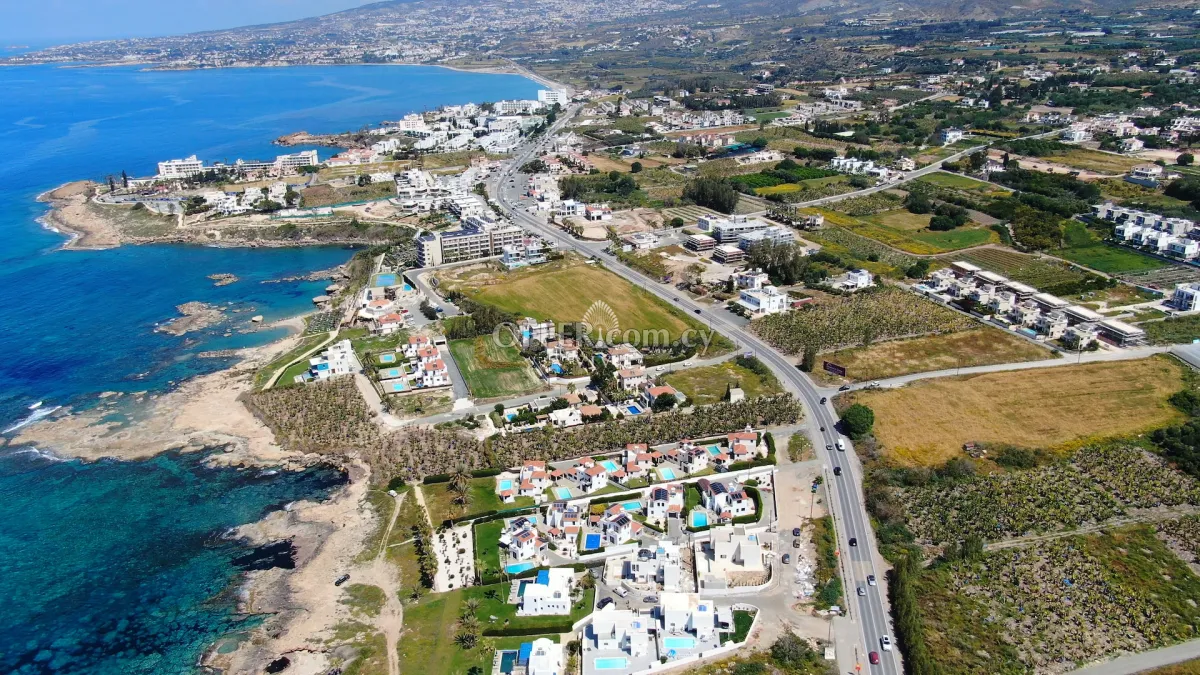 THREE BEDROOM VILLA WITH ROOF GARDEN & POOL 400 M FROM THE BEACH IN KISSONERGA - 6