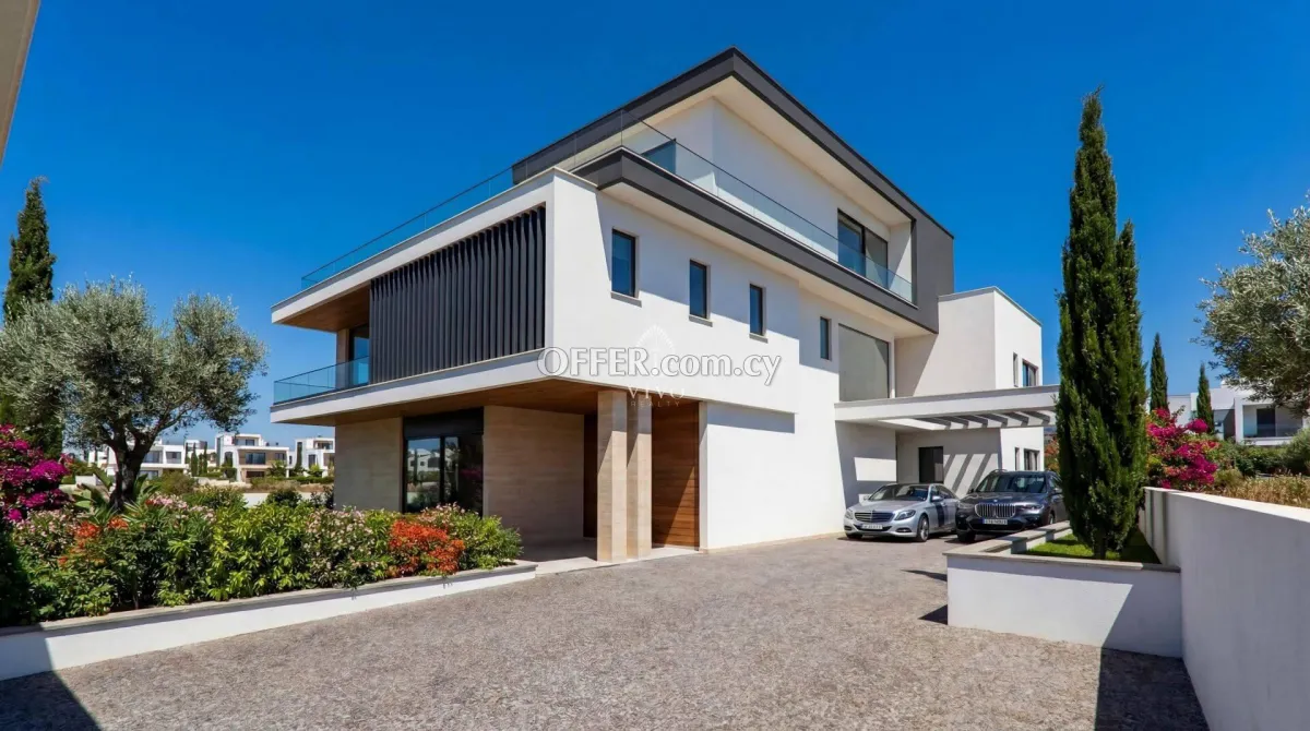 SEVEN BEDROOM LUXURIOUS VILLA WITH SEA VIEW IN MOUTAGIAKA - LIMASSOL - 5