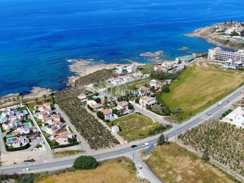 THREE BEDROOM VILLA WITH ROOF GARDEN & POOL 400 M FROM THE BEACH IN KISSONERGA - 2