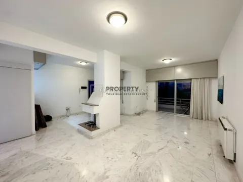 3 Bedroom Upper-floor House near Ajax Hotel - Main Photo