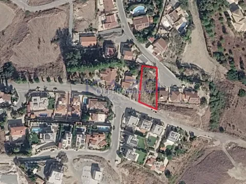Large 910 m2 Building Plot in Foinikaria Village - Main Photo