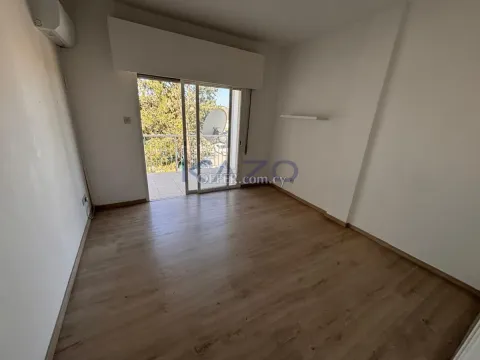 Shared Office with Three Rooms for Rent in Kapsalos Area - Main Photo