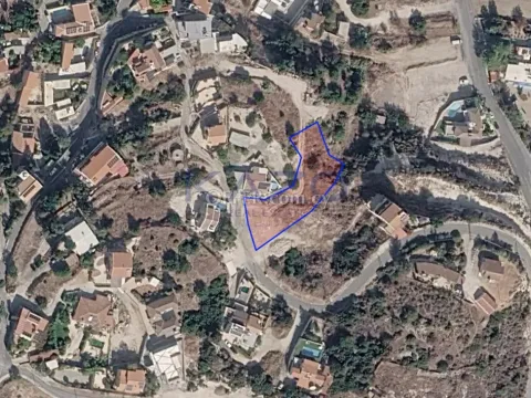 Large Building Plot 1328 m2 in Foinikaria Village - 3