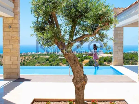 Modern Three Bedroom Villa with Sea View Pool - 12