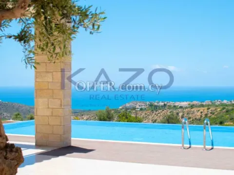 Modern Three Bedroom Villa with Sea View Pool - 11