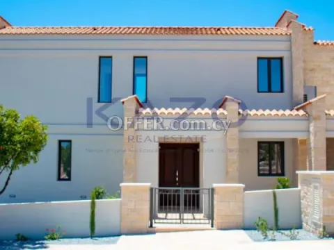 Modern Three Bedroom Villa with Sea View Pool - 10