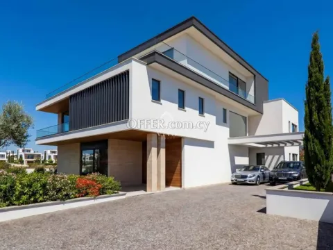 SEVEN BEDROOM LUXURIOUS VILLA WITH SEA VIEW IN MOUTAGIAKA - LIMASSOL - 5