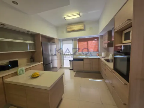 Spacious Semi-Detached House in Vibrant Kapsalos Area - 3