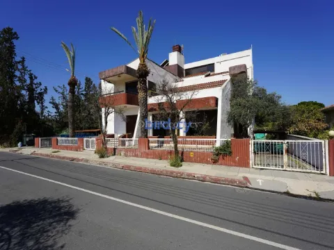 6 Bed Detached House for Sale in Aglantzia, Nicosia - Main Photo