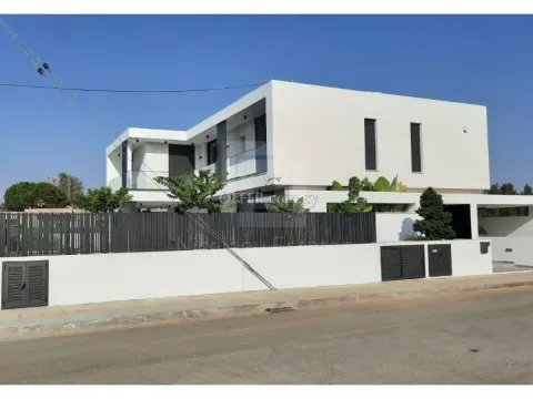 Four plus one bedrooms modern Villa in Strovolos Eleonon area
