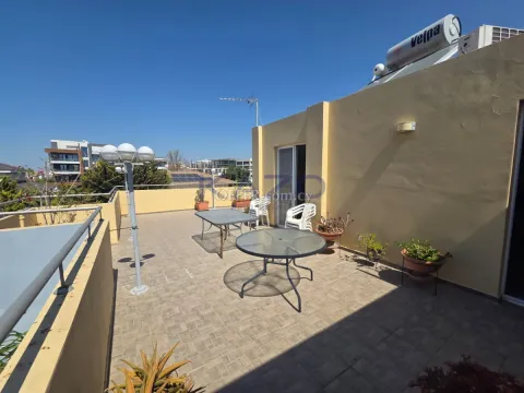 Spacious Semi-Detached House in Vibrant Kapsalos Area - 8