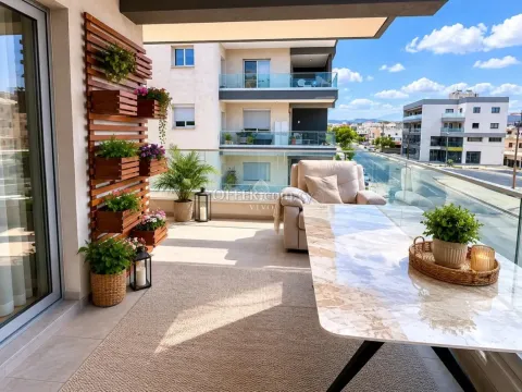 MODERN 2 BEDROOM APARTMENT IN KATO POLEMIDIA - LIMASSOL - 2