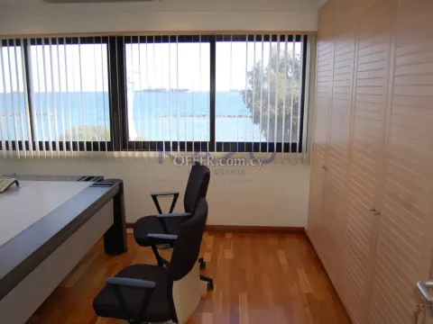 Modern Neapolis Office With Sea View For Sale - 2
