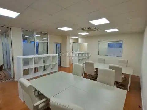 PRIME OFFICE SPACE OF 248 M2 IN MESA GEITONIA - Main Photo