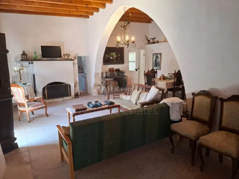 Traditional stone build 2 bedroom house in Choulou Paphos - Main Photo