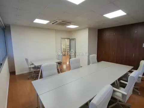 PRIME OFFICE SPACE OF 248 M2 IN MESA GEITONIA - 11