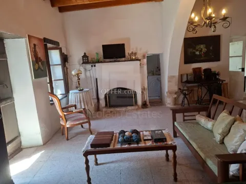 Traditional stone build 2 bedroom house in Choulou Paphos - 10