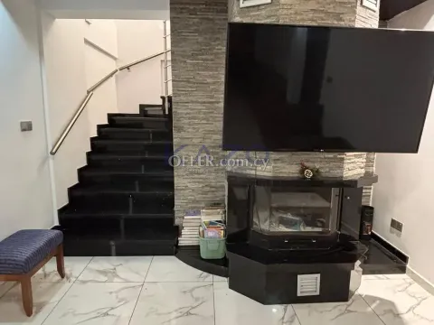 Spacious Five Bedroom House in Quiet Apostolos Andreas Area - 12