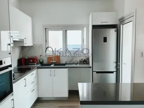 Spacious Penthouse with Sea View for Sale in Agios Athanasios - 9
