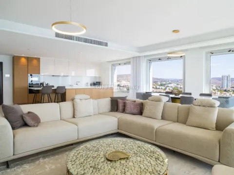 Beachfront three bedroom apartment in Pyrgos tourist area - 5