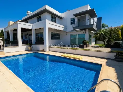 ELEGANT VILLA WITH SWIMMING POOL IN EPISKOPI LIMASSOL - 5