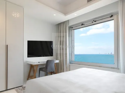 Beachfront three bedroom apartment in Pyrgos tourist area - 4