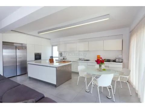 Semi detached five bedroom house in Potamos Germasogias - 4